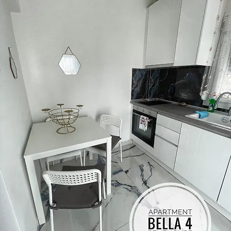 Bella 4 Peraía