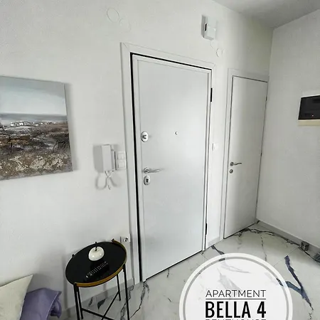 Bella 4 公寓 *